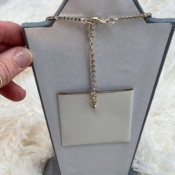 Adjustable rhinestone necklace worn once - Picture 4 of 4